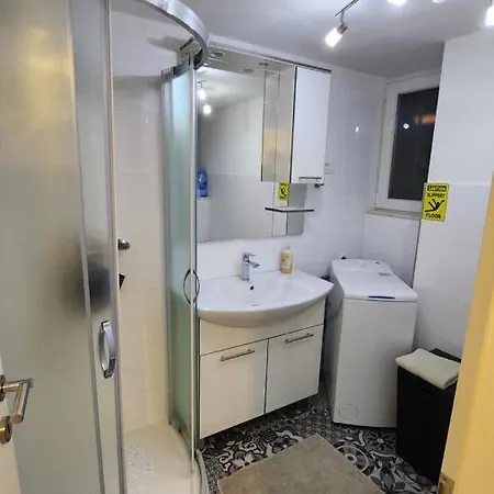 Apartment Live In *